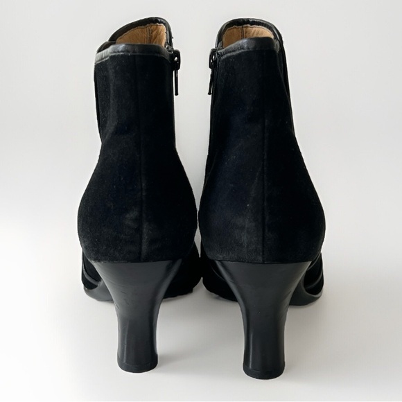 Sofft Black Suede Leather Side Zipper Ankle Boots Victorian Booties Size 9 W - Picture 8 of 16